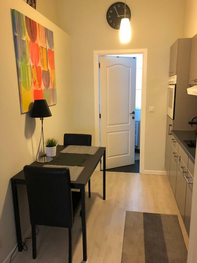 Petit Appartement Jourdan Eu Bruselas Exterior foto